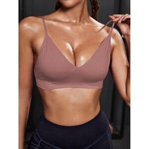 Sports top size‎ small